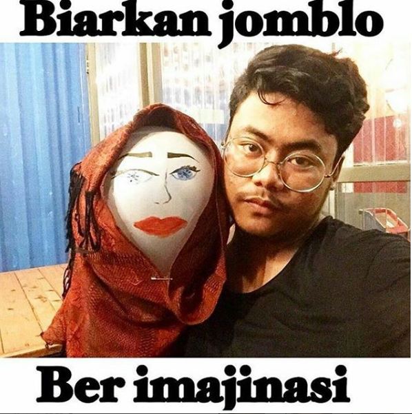 10 Foto imajinasi jomblo bikin ngakak sampai mules