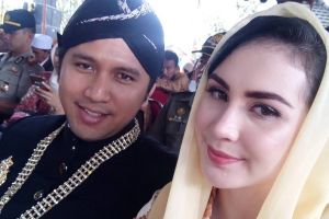 5 Sisi lain Emil Dardak, suami Arumi Bachsin yang maju Pilgub Jatim