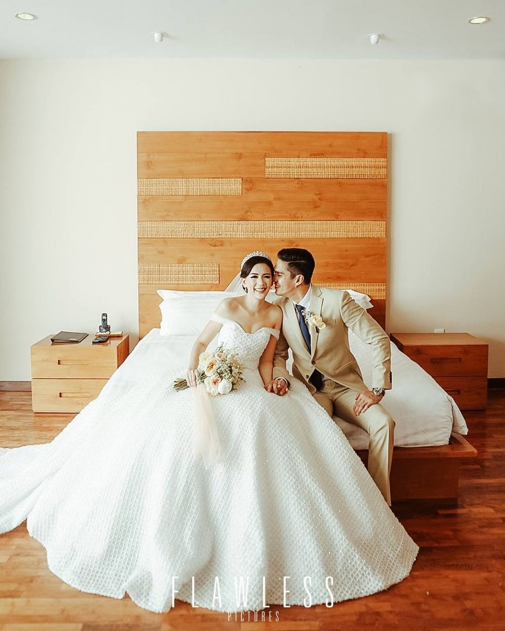 10 Potret romantis pernikahan Marcel Chandrawinata & Deasy, sweet abis