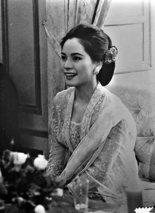 10 Transformasi Ratna Sari Dewi istri Soekarno, cantiknya awet banget