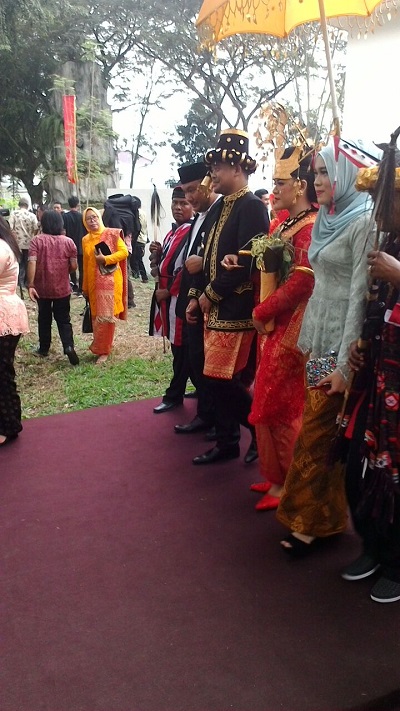 6 Potret penampilan Kahiyang Ayu di puncak pesta adat ini cantik pol