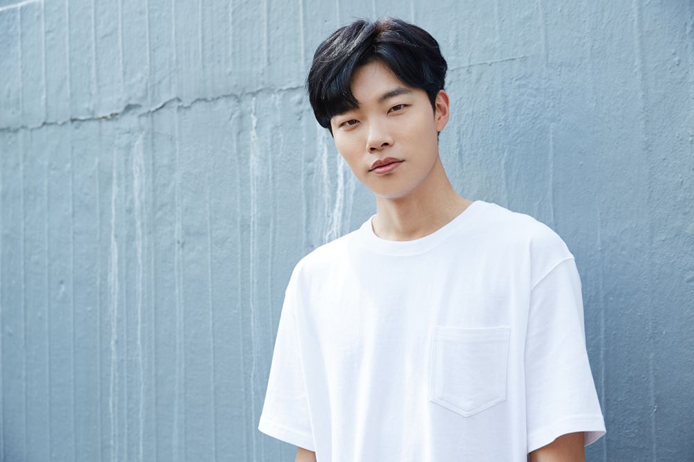 7 Aktor ganteng Korea ini baru terkenal setelah wajib militer