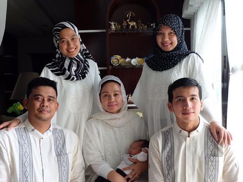 10 Bukti ibu mertua Kahiyang Ayu awet muda