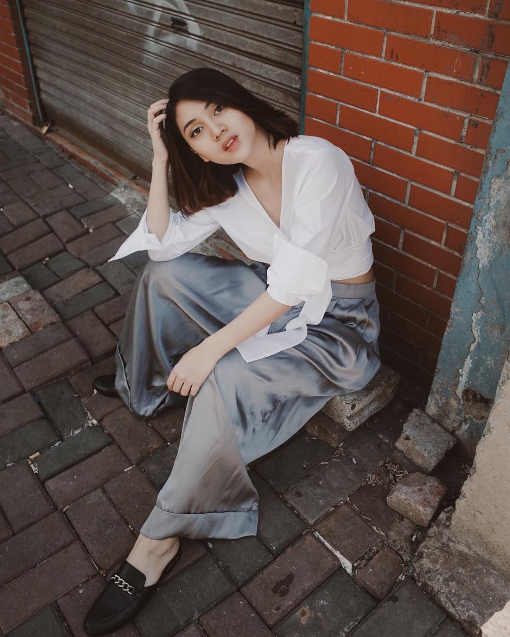  7 Potret Rachel Theresia, mantan pacar Ilham HiVi yang seksi abis 