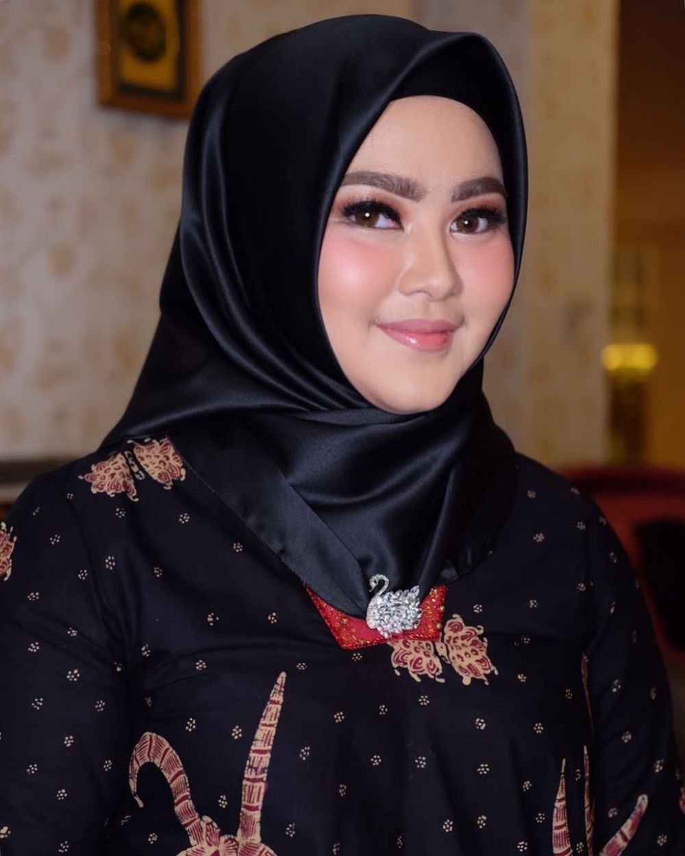 Potret 5 istri cantik politisi, siapa yang paling cetar?