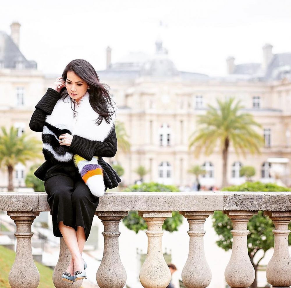 Potret 5 istri cantik politisi, siapa yang paling cetar?