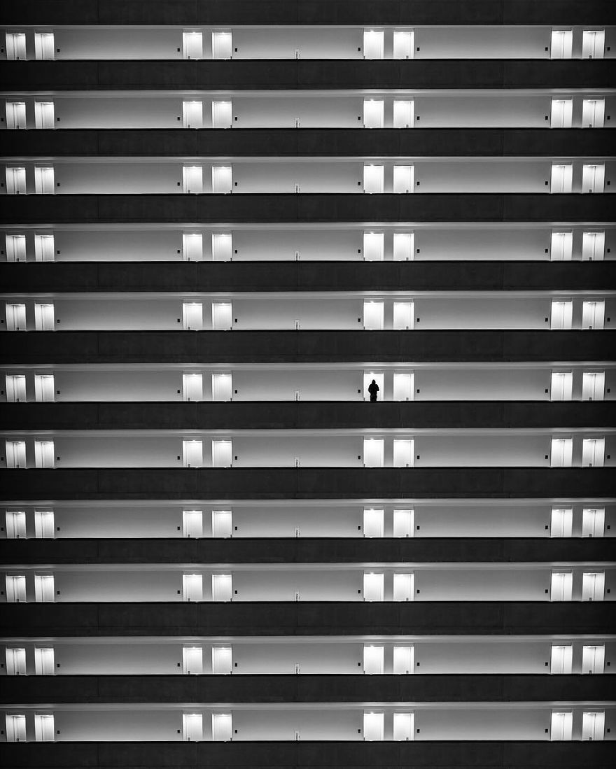 11 Foto minimalis hitam putih ini perspektifnya bikin melongo