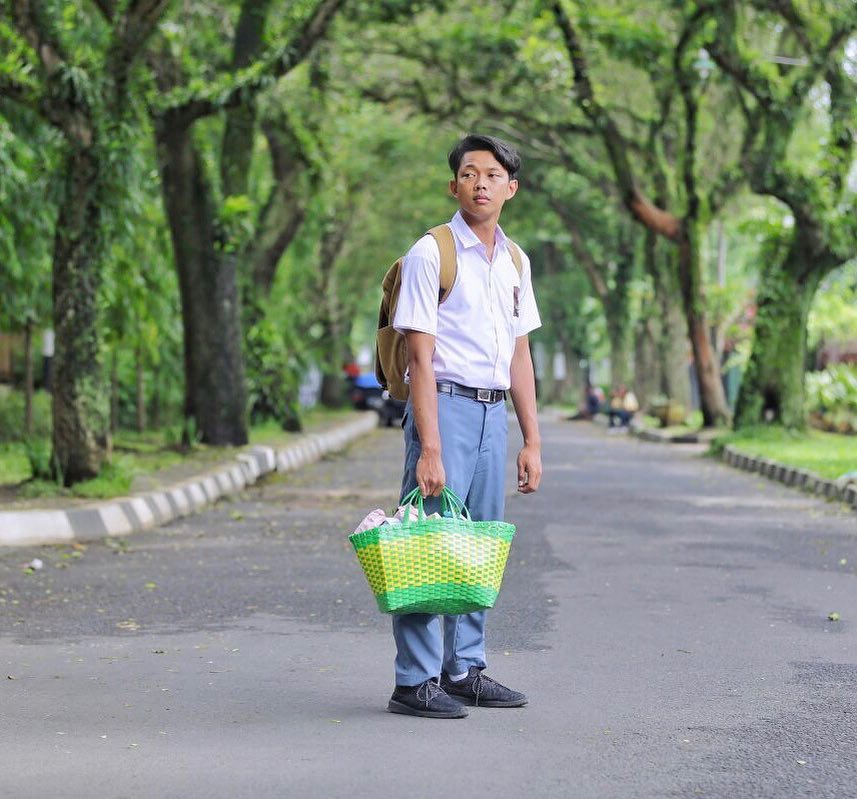 5 Fakta film Bayu Skak 'Yowis Band', semua dialog pakai bahasa Jawa