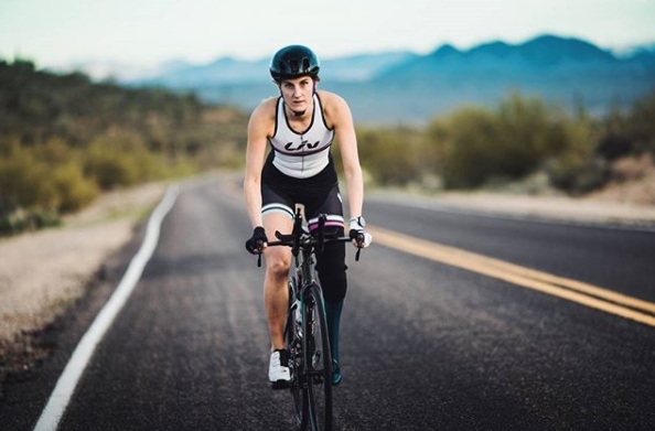 Gaya 10 cewek gowes sepeda ini pancarkan aura seksi sekaligus enerjik