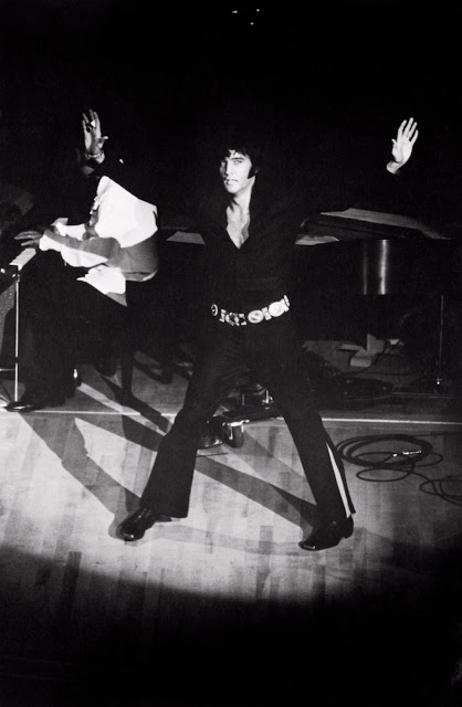 18 Foto langka seleb cantik dunia era 60an, masih hitam putih semua