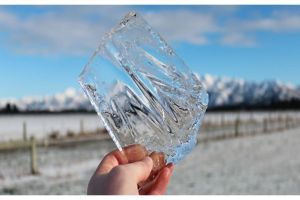Benarkah suhu tinggi bikin air lebih cepat membeku? Ini penjelasannya