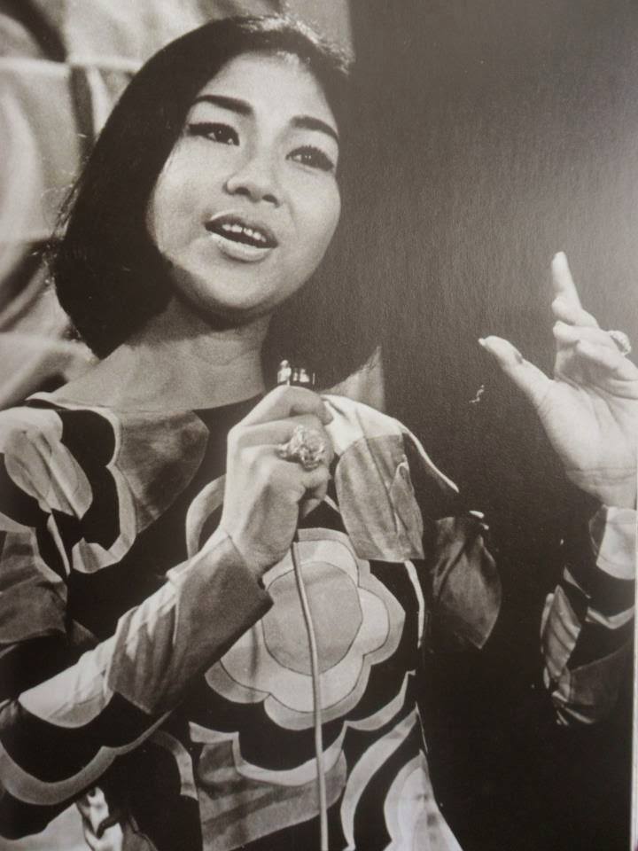 Foto lawas 5 artis Indonesia, kecantikannya tak lekang waktu