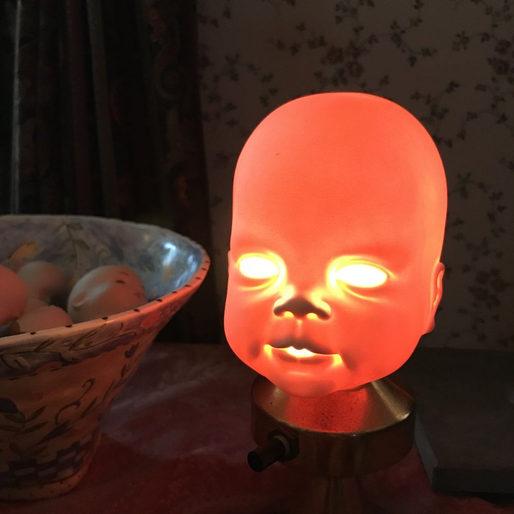 15 Barang dekorasi ini bikin kamu nggak betah di rumah, seram!