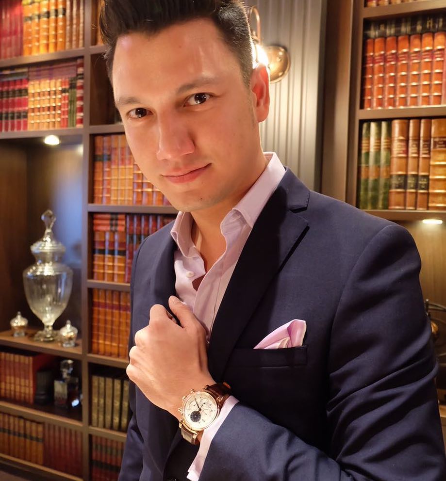 Nggak cuma tampan, 6 seleb ini juga punya kecerdasan di atas rata-rata