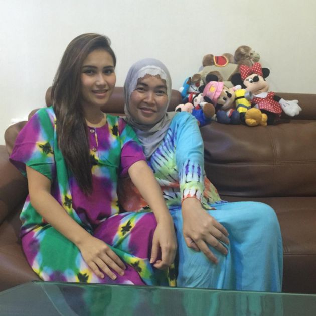 8 Beda perjalanan hebat karier Ayu Ting Ting dan Via Vallen