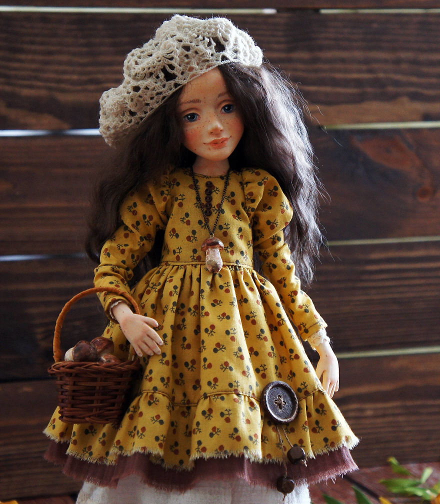 Cuma dari ukiran tanah liat, 10 boneka cantik ini detailnya keren abis