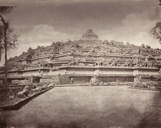 10 Potret lawas candi di Indonesia akhir abad ke-19, megah banget