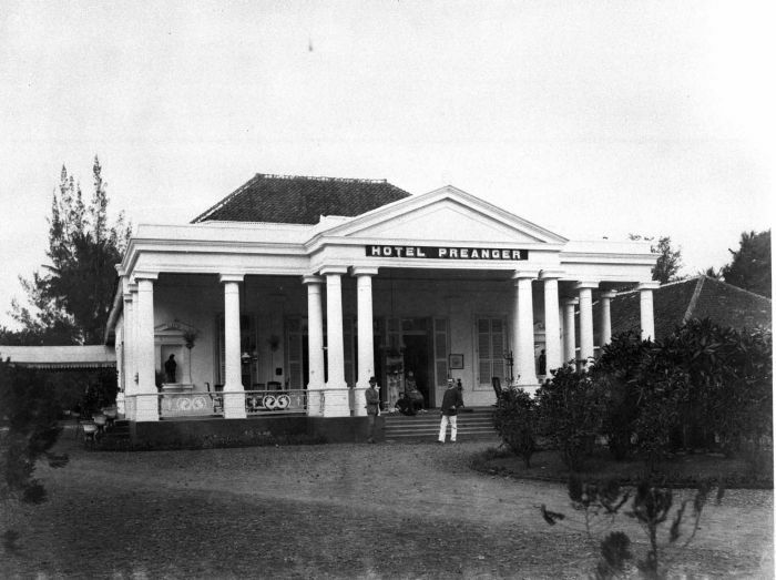 Foto jadul 8 hotel tahun 1900an dari berbagai kota di Indonesia