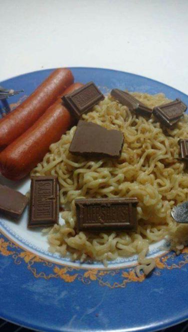 10 Foto terkocak tantangan '1 like 1 gambar unfaedah' ini bikin ngakak