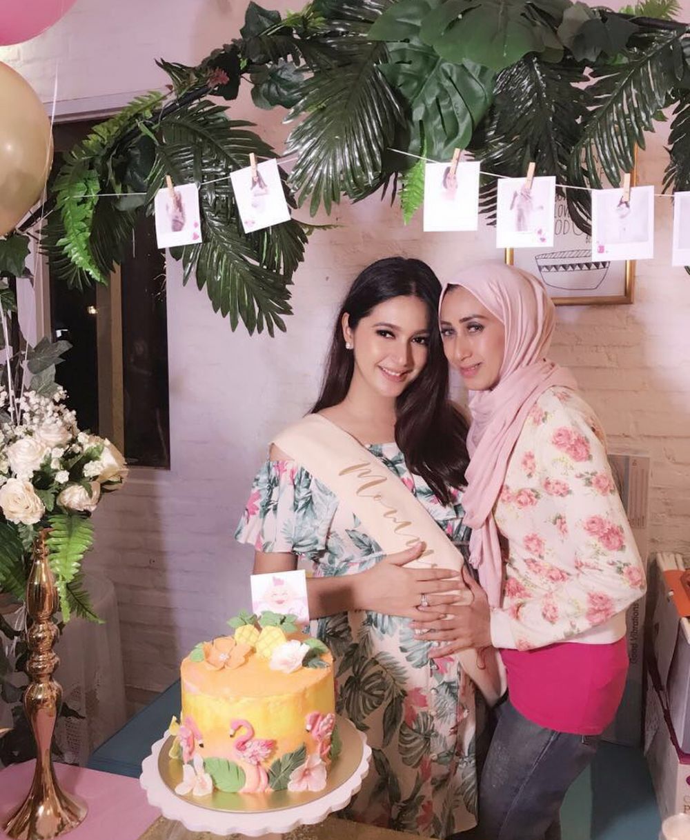 Tampil cantik menawan, ini 8 foto baby shower ala Nabila Syakieb