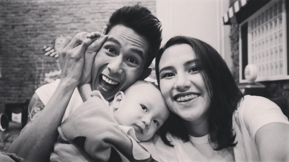 5 Pasangan seleb Tanah Air ini pilih urus anaknya tanpa babysitter