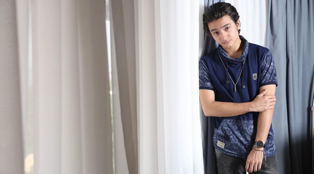 10 Gaya Bryan Domani, eks Super7 yang main di Siapa Takut Jatuh Cinta