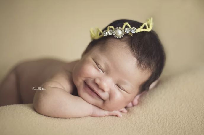 12 Gaya Gempi saat pemotretan newborn yang jarang diketahui, unyu pol