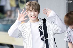 12 Gaya kasual Kang Daniel Wanna One yang bikin cewek klepek-klepek