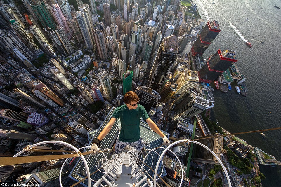 Selain Wu Yongning, ini 10 penggila selfie ekstrem yang bikin ngeri