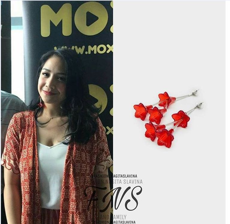 Nggak selalu mewah, 7 fashion item Nagita ini harganya terjangkau