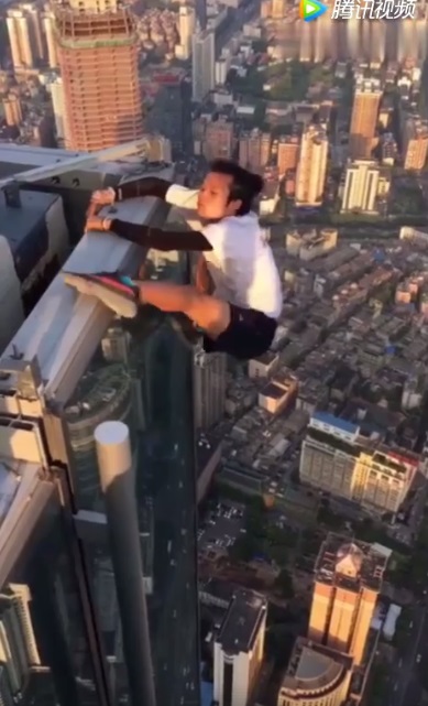 Sebelum meninggal, ini 5 selfie ekstrem yang pernah dilakukan Yongning