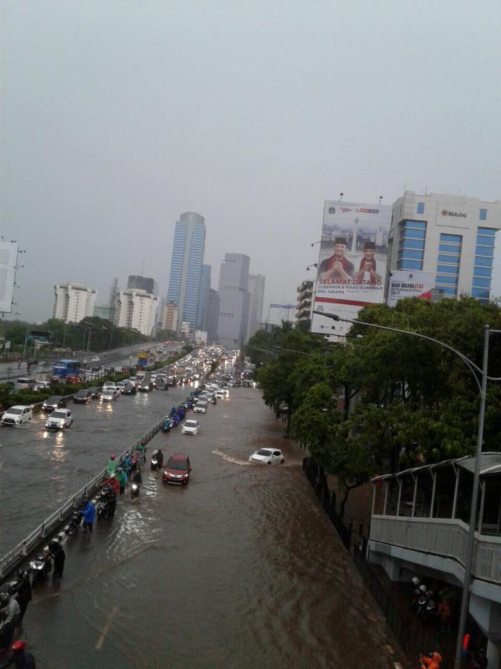 Bukan karena hujan deras, ini 5 fakta banjir Jakarta yang bikin kaget