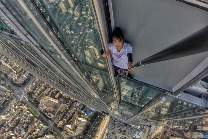 5 Fakta Yong Ning, penggila selfie ekstrem yang jatuh dari lantai 62