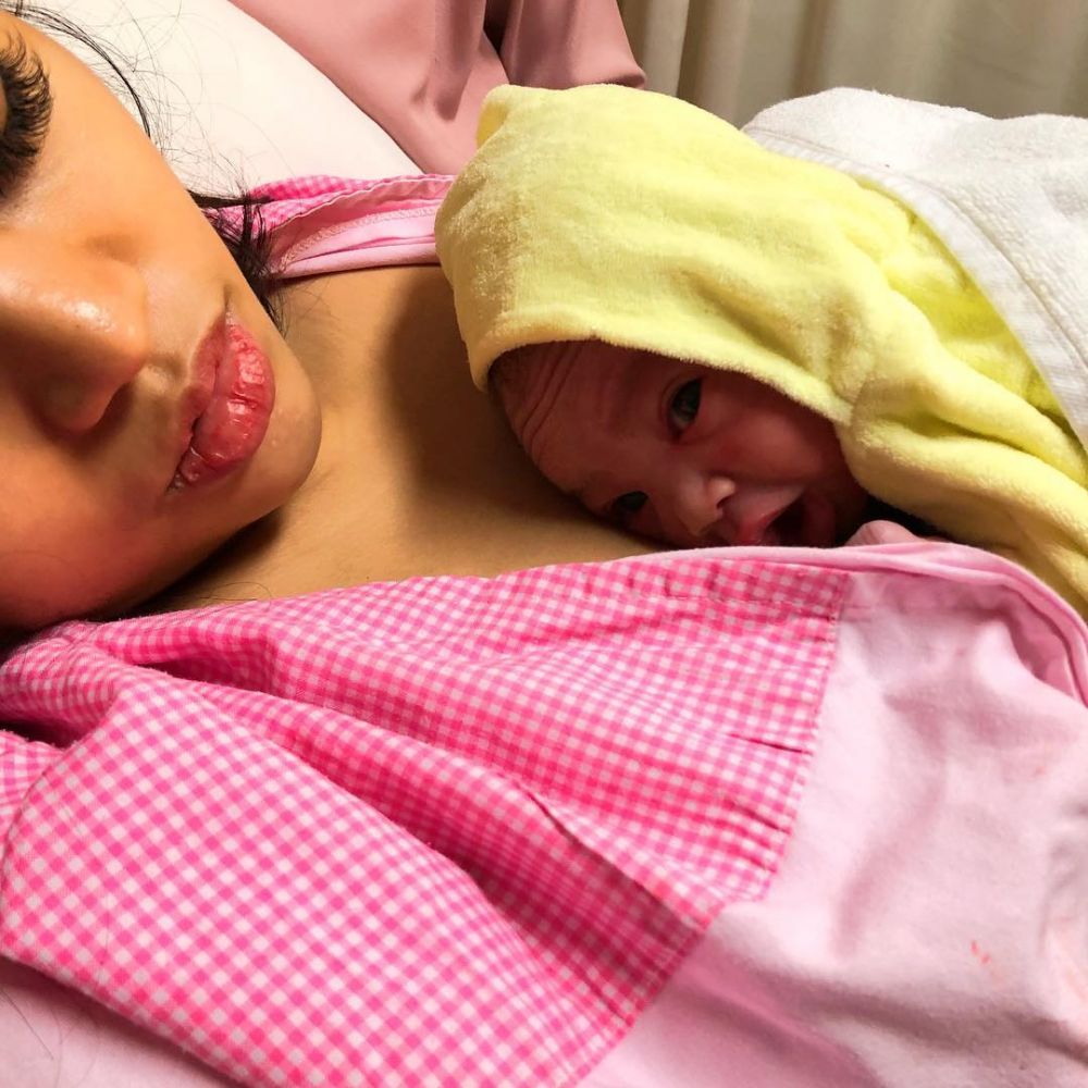 10 Potret haru persalinan Rachel Vennya, sang suami ikut menangis