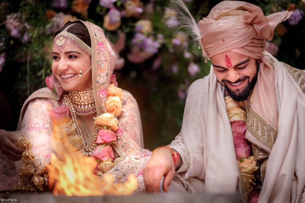 10 Momen perjalanan cinta Anushka Sharma & Virat Kohli hingga menikah