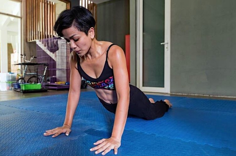 7 Pengalaman Nirina Zubir di film 5 Cowok Jagoan, nomor 4 bikin ngeri