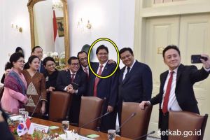 10 Potret Airlangga, menteri Jokowi yang gantikan Setnov di Golkar