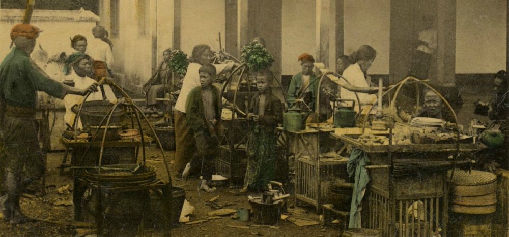 15 Potret Solo zaman dulu, mulai warung opium legal sampai kereta kuno