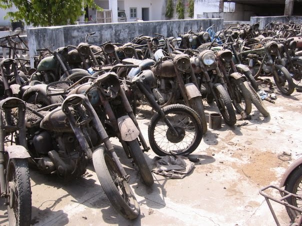 12 Foto sepeda motor tak terawat ini bikin senyum sambil ngelus dada