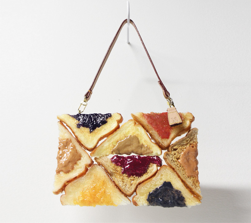 10 Seni tas berbentuk kue ini unik abis, pesannya mendalam