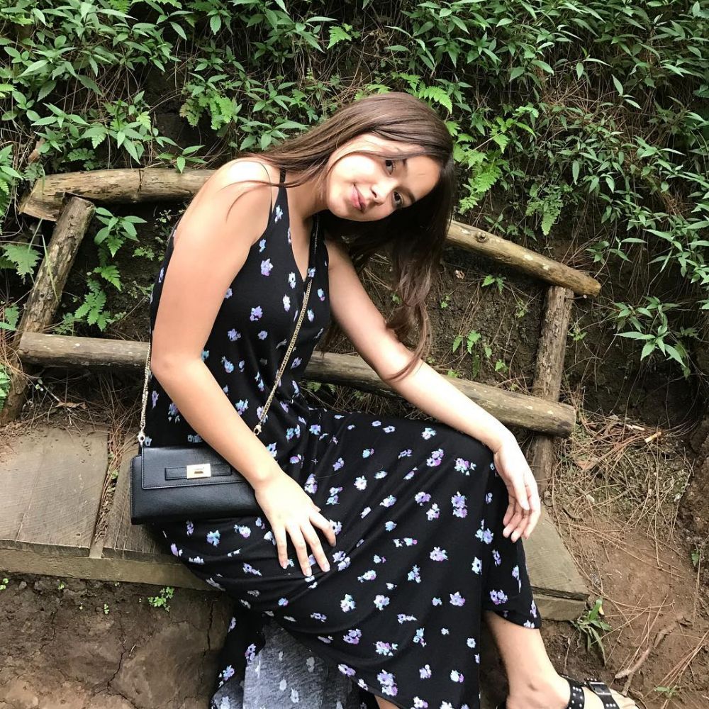 10 Gaya santai Rebecca Klopper, pemeran utama di Siluman Buaya Putih