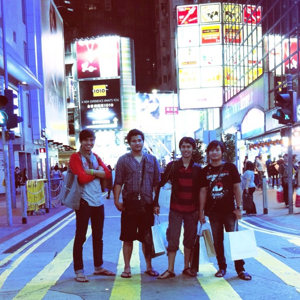 10 Penampilan sederhana personel Sheila On 7 yang layak ditiru