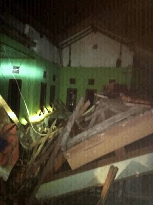 Gempa 6,9 SR akibatkan 2 korban jiwa dan ratusan rumah rusak
