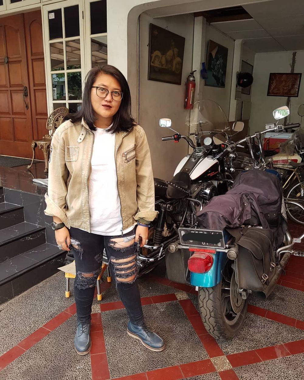 10 Potret Ipoet, putri Indro 'Warkop DKI' yang gemar naik moge
