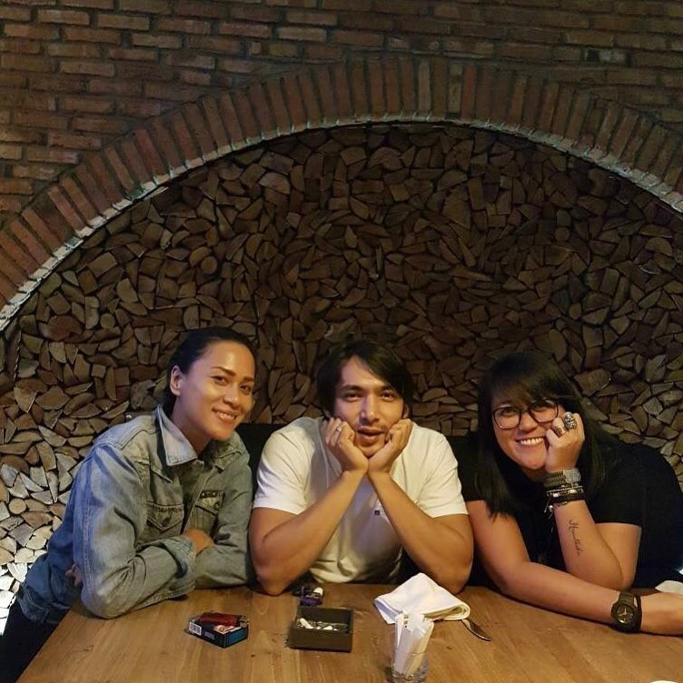 10 Potret Ipoet, putri Indro 'Warkop DKI' yang gemar naik moge