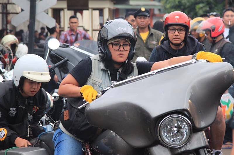 10 Potret Ipoet, putri Indro 'Warkop DKI' yang gemar naik moge