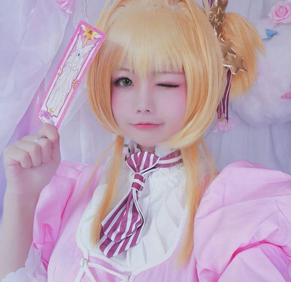 10 Potret Lolu, cosplayer yang menggoda lewat binar matanya