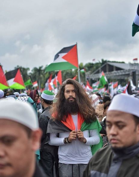 8 Artis ini ikut aksi bela Palestina di Monas Jakarta