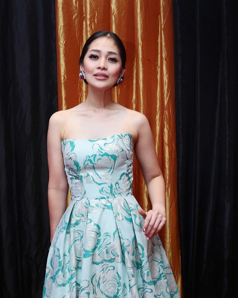 10 Transformasi penampilan Gracia Indri, dari chubby hingga jadi tirus