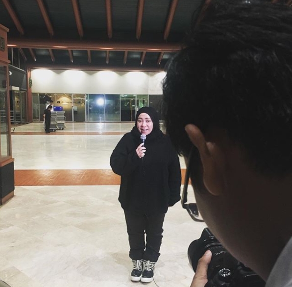 Berangkat ke Palestina, begini suasana haru pamitan Melly Goeslaw